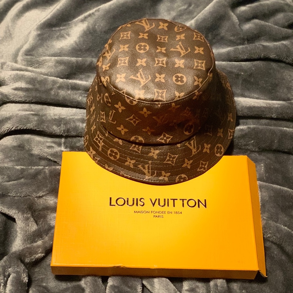 Louis Vuitton Logo Dark Brown Women’s Bucket Hat 🔥